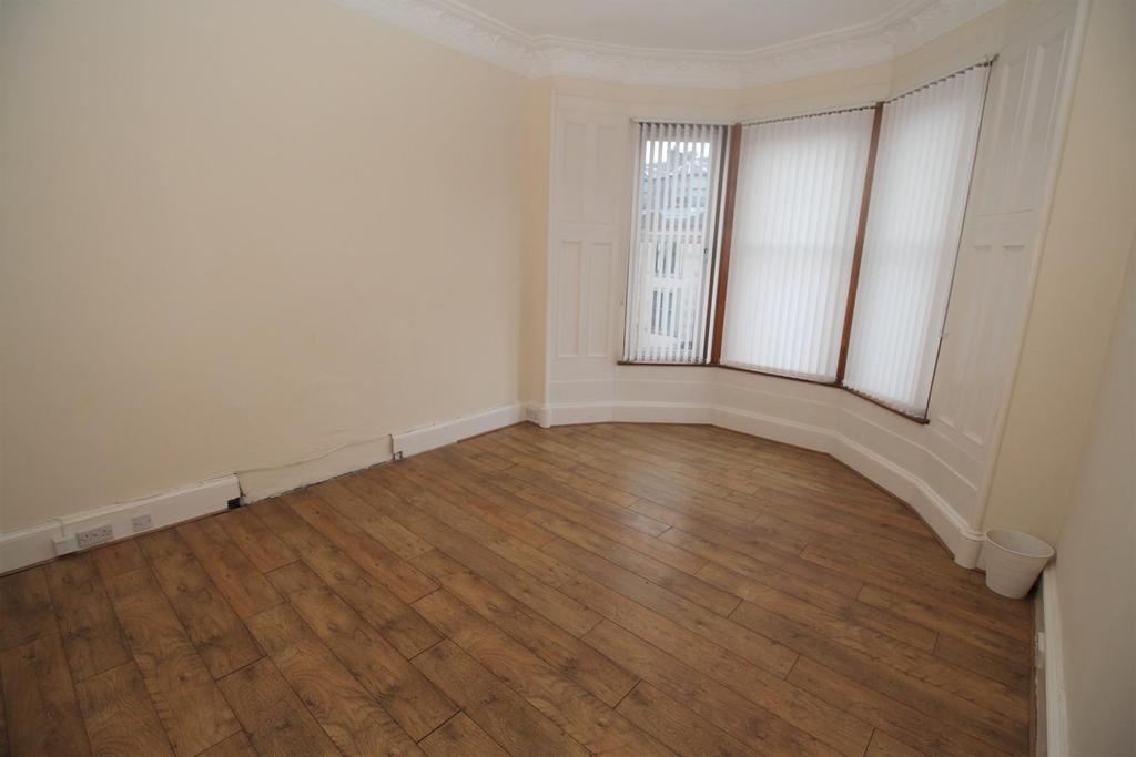 Kelly Street, Greenock 2 bed flat for sale £79,995