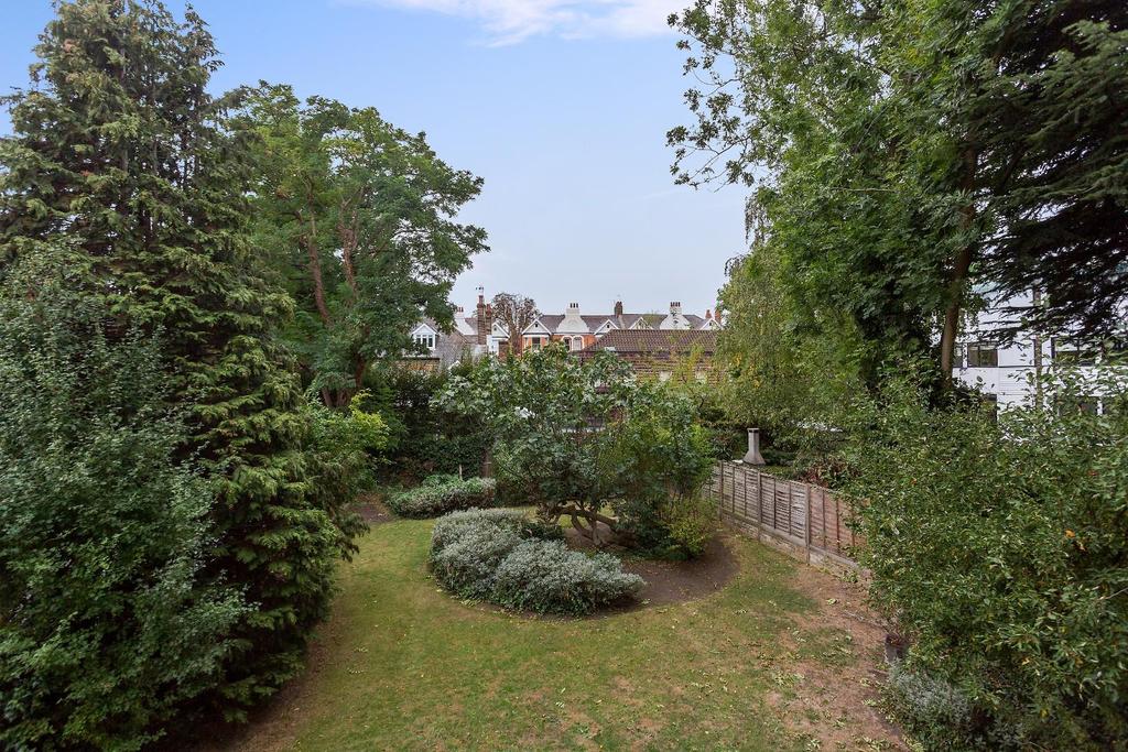 Flat 4, 121 Haverstock Hill NW3-011.jpg