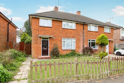 55 Sheffield Drive, Romford, RM3 9YB