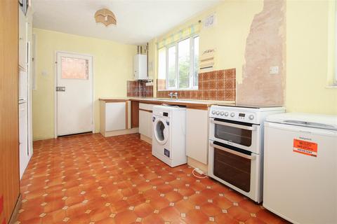55 Sheffield Drive, Romford, RM3 9YB
