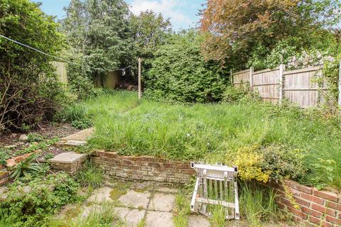 55 Sheffield Drive, Romford, RM3 9YB