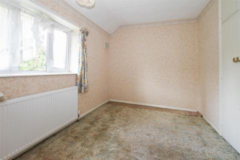 55 Sheffield Drive, Romford, RM3 9YB