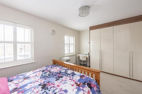 1 Baulk Close, Harpenden, AL5 4FJ