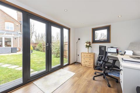 1 Baulk Close, Harpenden, AL5 4FJ