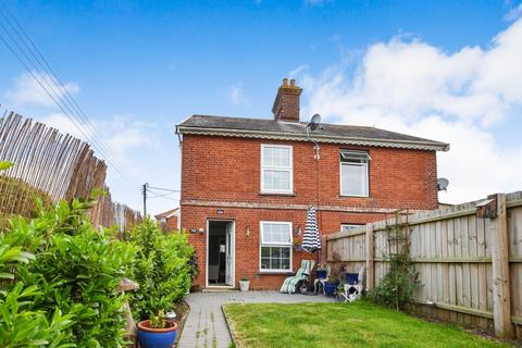 2 bedroom semi-detached house for sale - Angel Street, Hadleigh