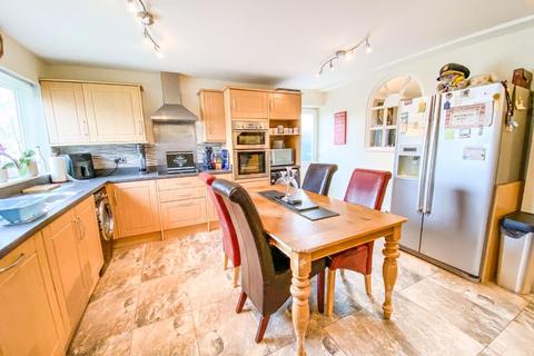 3 bedroom end of terrace house for sale - Thornton Close, Woodloes Park, Warwick