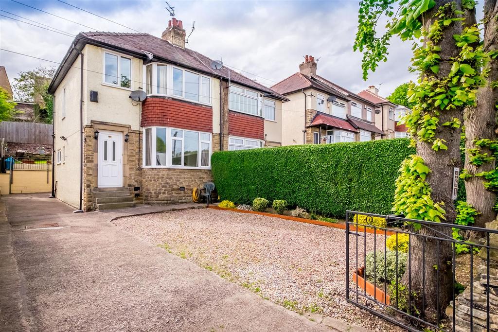 Bradford Road, Brighouse 3 bed semidetached house £205,000