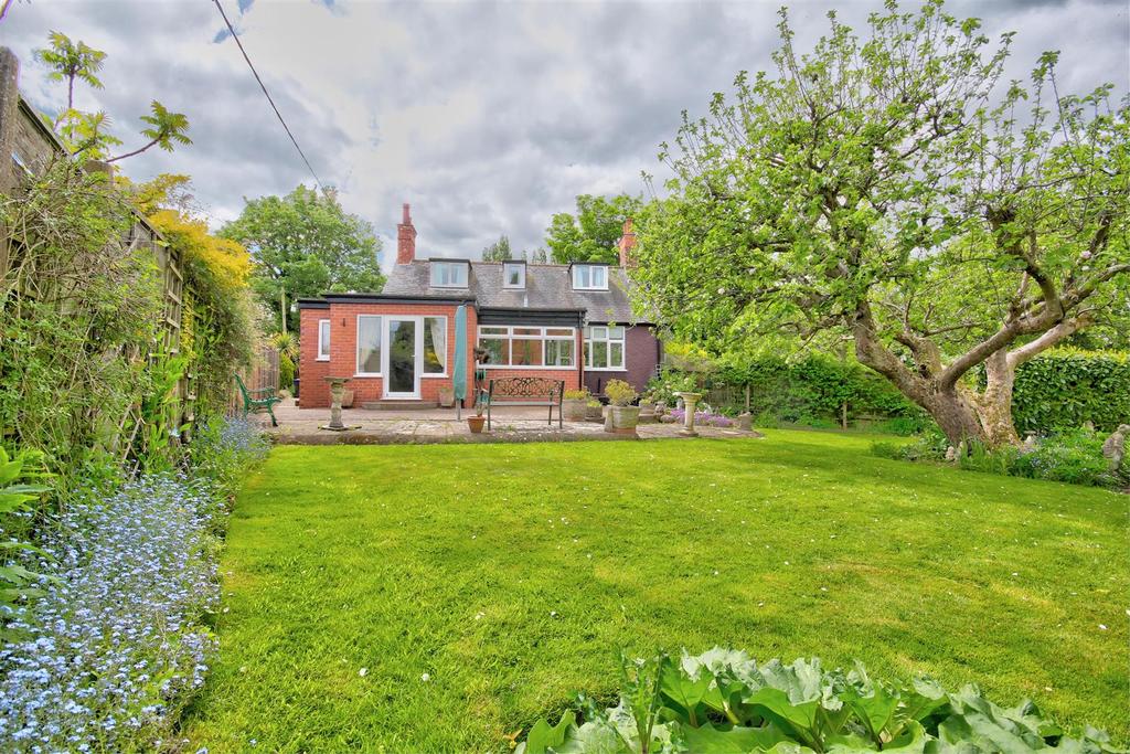 Harborough Road, Clipston, Market... 3 bed detached bungalow £595,000