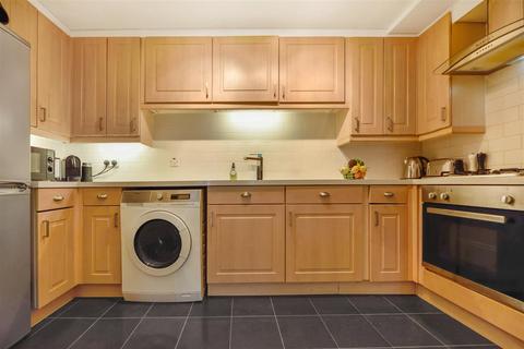 5 Mandrell Road, London, SW2 5EF