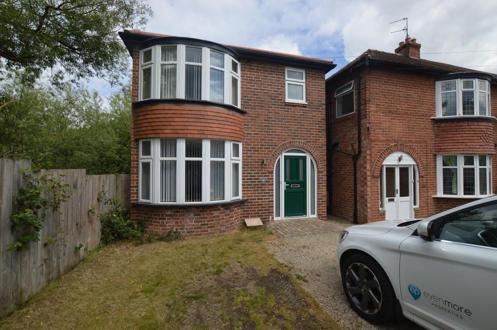 Whitesmocks Avenue, Durham 4 bed detached house £1,400 pcm (£323 pw)