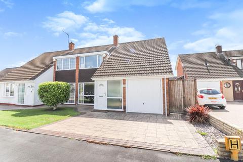 71 Meadowside, Nuneaton, CV11 6NE
