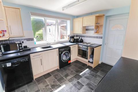 71 Meadowside, Nuneaton, CV11 6NE