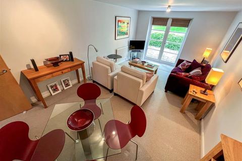 2 bedroom apartment for sale - Lucas Court, Leamington Spa