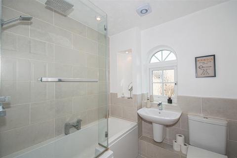 19 Hidcote Way, Great Notley, Braintree, CM77 7XT