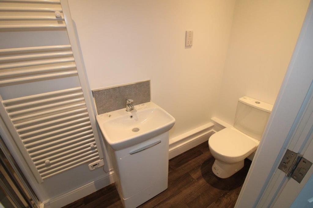 Ensuite.JPG