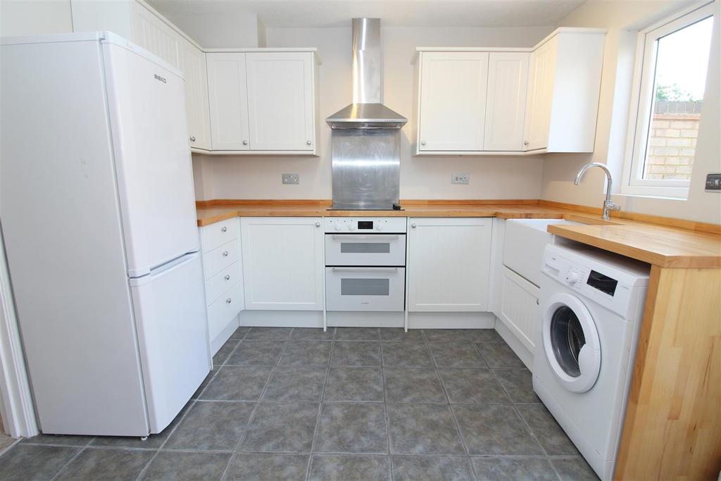 Collingwood Drive, London Colney, St.... 2 bed terraced house £1,400