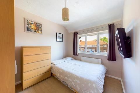 26 Lancelot Avenue, Strood, Rochester, ME2 2YU