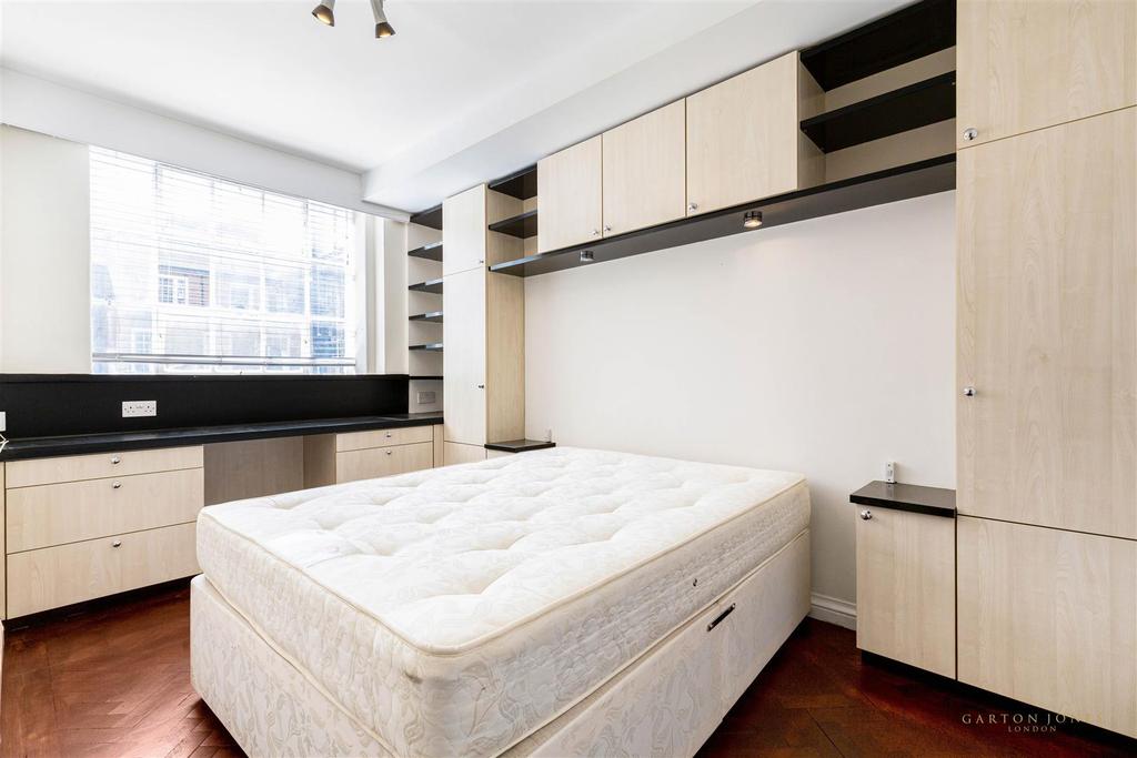 Bedroom (1).jpg