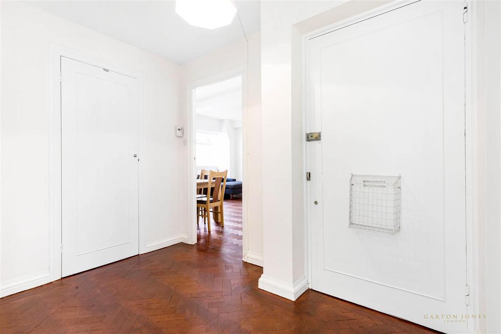 Hallway.jpg