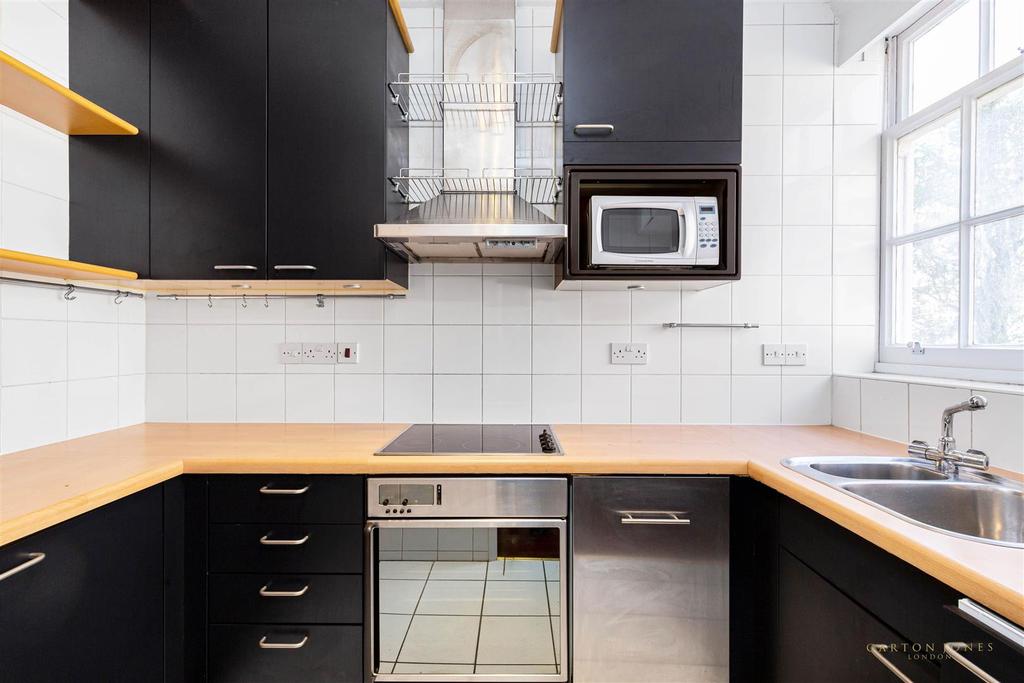 Kitchen (1).jpg