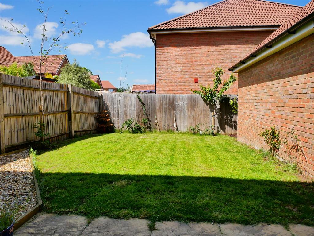 Cherhill Way, Calne 3 bed semidetached house £350,000