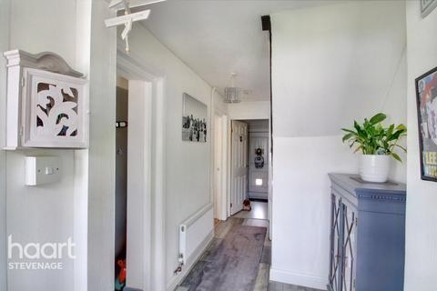 11 Ashleigh, Stevenage, SG2 9UN