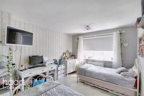 11 Ashleigh, Stevenage, SG2 9UN
