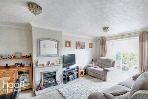 11 Ashleigh, Stevenage, SG2 9UN