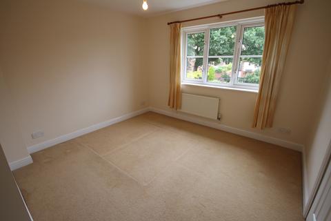 4 bedroom detached house to rent, Grosmont Avenue, Worcester, WR4