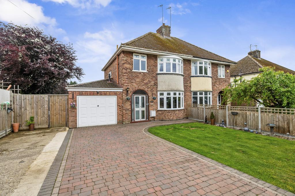 Corby Road Weldon Nn17 3 Bed Semi Detached House £330 000