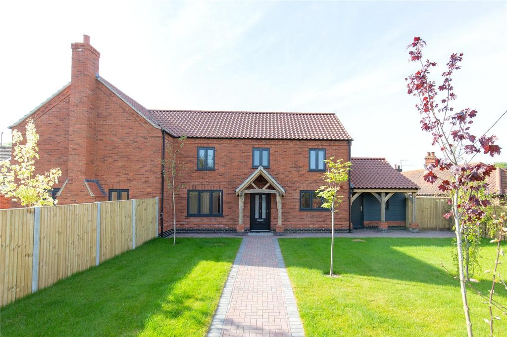 New Road, Blakeney, Holt, Norfolk, NR25 3 bed semidetached house £