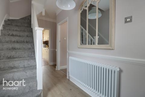 29 Cedar Road, Romford, RM7 7JS