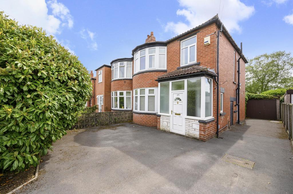 West Park Drive West, Roundhay... 3 bed semi-detached house - £400,000