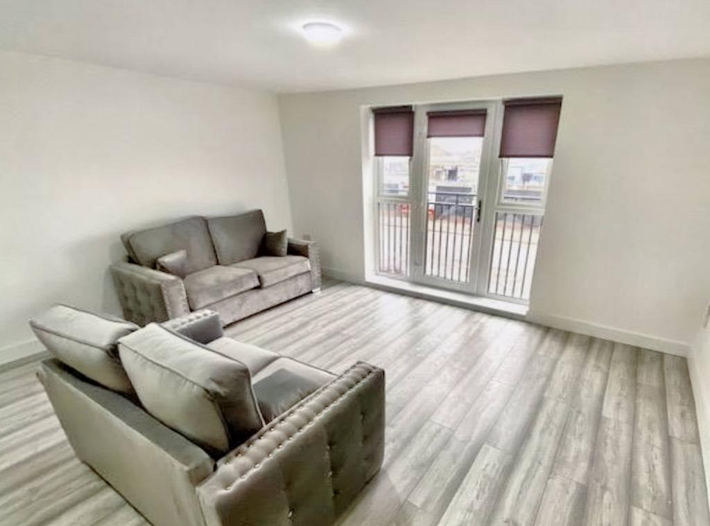 Dudley Road, Wolverhampton WV2 2 bed apartment £750 pcm (£173 pw)