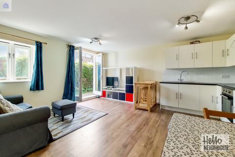 2 bedroom apartment to rent - Plumstead Road, London, SE18