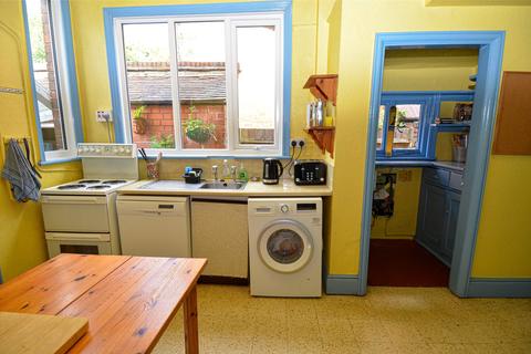 16 Ashfield Avenue, Kings Heath, Birmingham, B14 7AT