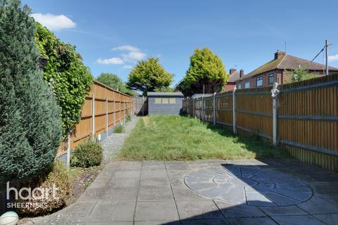 18 Harps Avenue, Minster On Sea, Sheerness, ME12 3PF