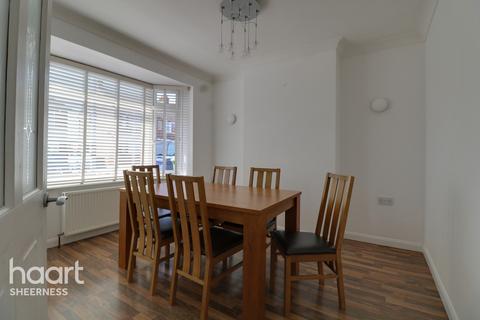 18 Harps Avenue, Minster On Sea, Sheerness, ME12 3PF