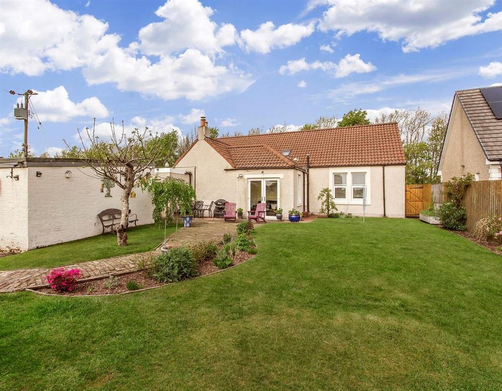 Starlaw Cottage, Bathgate 4 bed bungalow £385,000