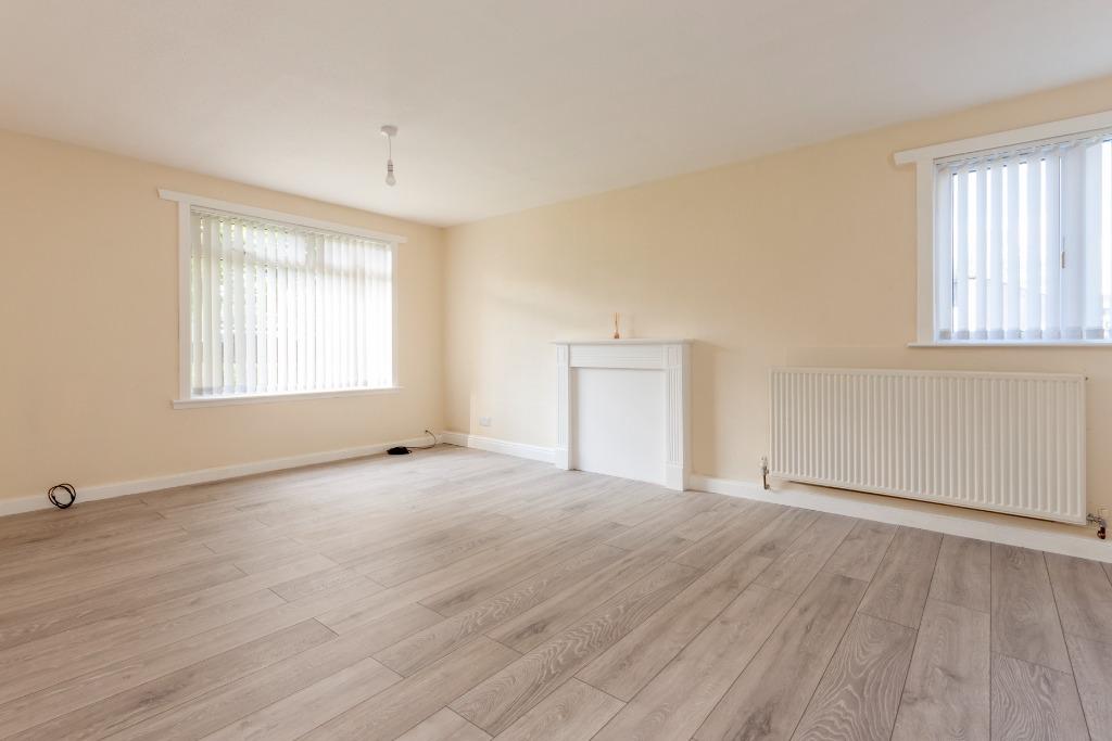 Gallowhill Terrace, Dyce, Aberdeen, AB21 3 bed flat for sale £110,000