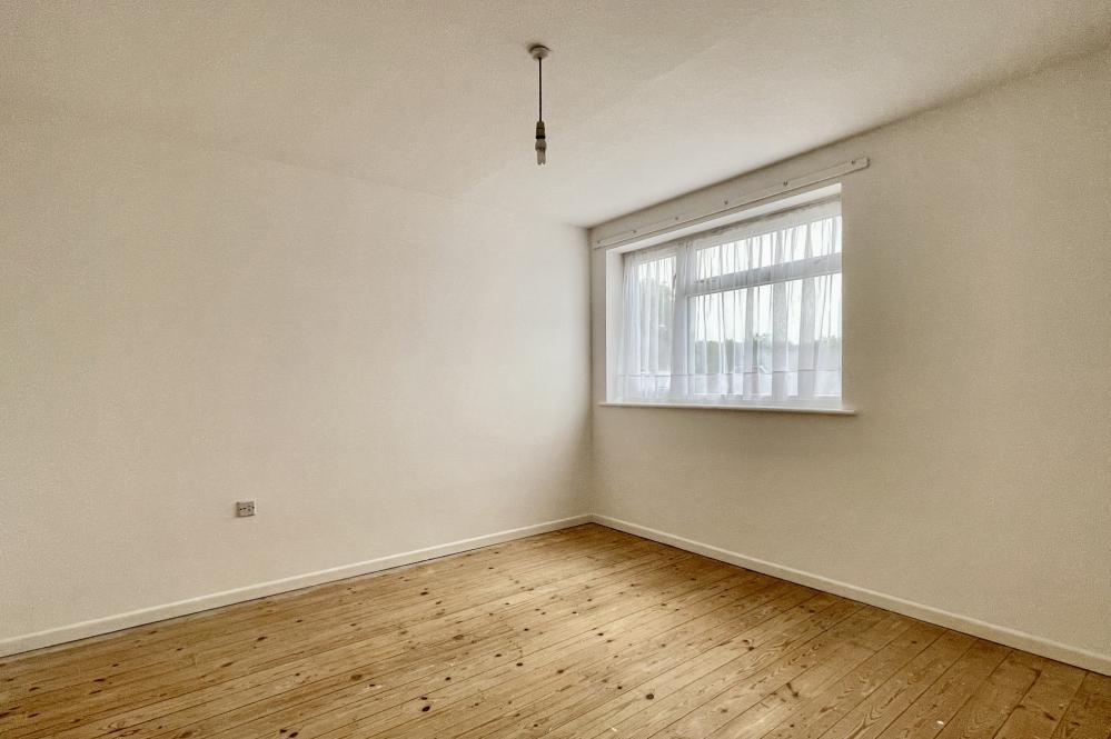 Eastfield Court, Ringwood, BH24 1US 3 bed link detached house for sale