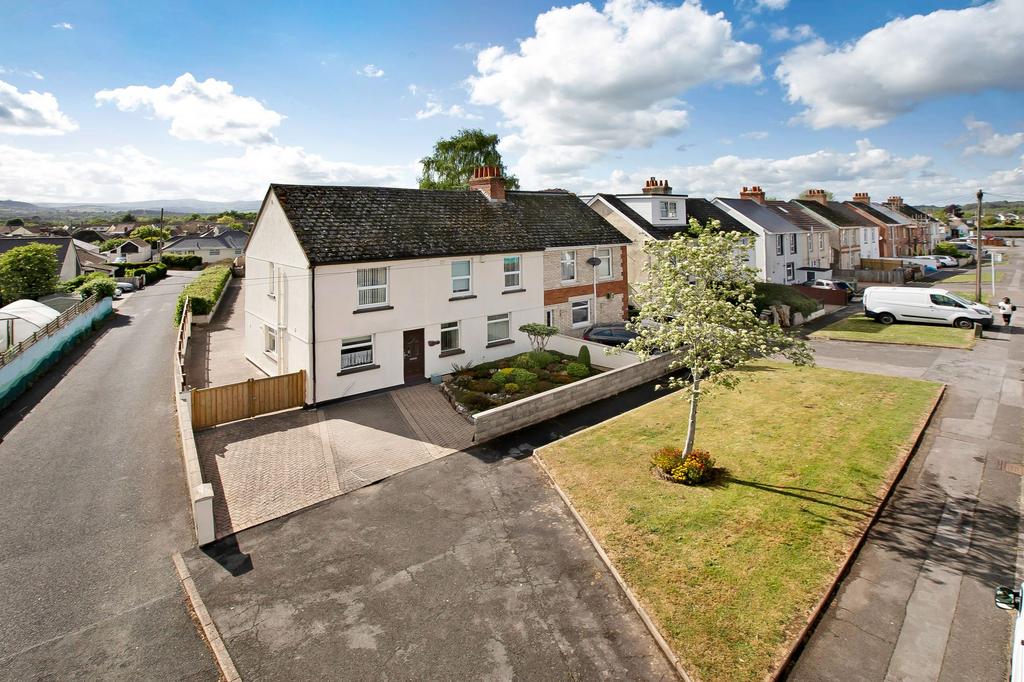 Exeter Road, Kingsteignton, TQ12 4 bed semidetached house for sale £