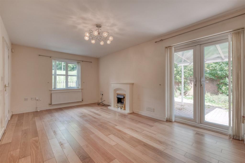 Winterbourne Close, Smallwood, Redditch B98 7FS 4 bed detached house