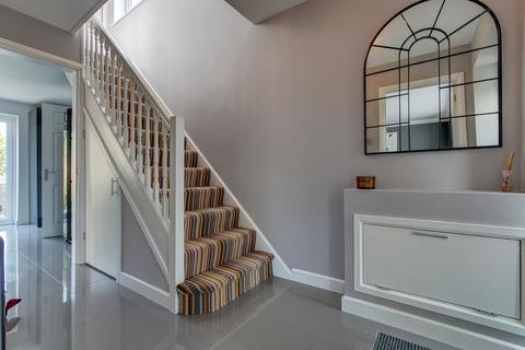 30 Tennyson Road, Redditch, B97 5BJ