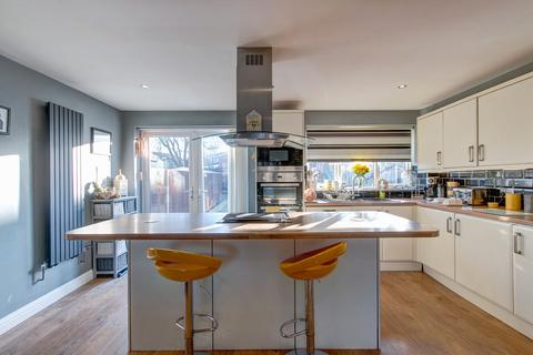 3 Alveston Close, Redditch, B98 0TF