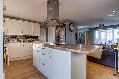 3 Alveston Close, Redditch, B98 0TF