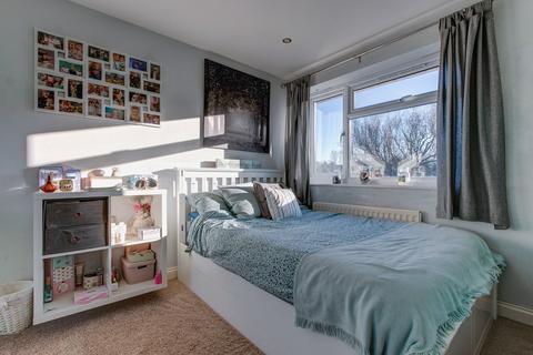 3 Alveston Close, Redditch, B98 0TF