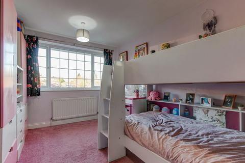 3 Alveston Close, Redditch, B98 0TF