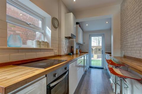 32 Church Road, Astwood Bank, Redditch, B96 6DD