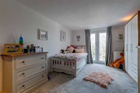 32 Church Road, Astwood Bank, Redditch, B96 6DD